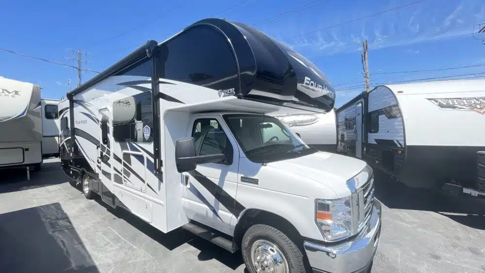The Ultimate Guide to Thor Motorhomes: Comparing Class A, B, and C Models 3 Thor Four Winds Class C Motorhome