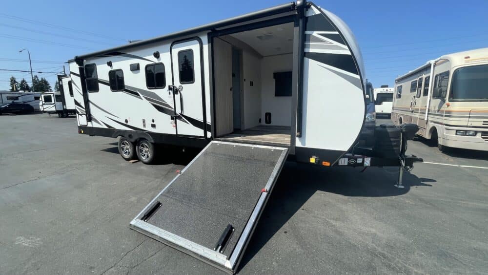 Sundance 243SR Side-Ramp Toyhauler Trailer,