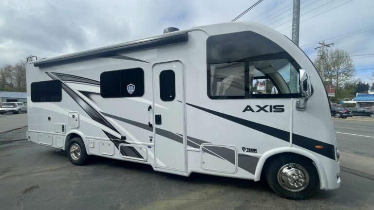 NEW 2024 Thor Axis 25.7 Class A Motorhome