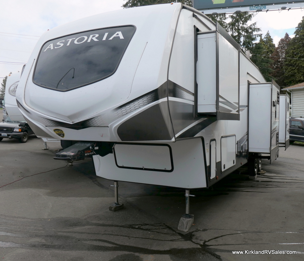 Explore the 2022 Astoria 3343 Bunk House Fifthwheel, available now at Ryan’s RV in Everett, WA.